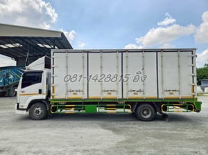 หกล้อตู้สิบบาน ISUZU FRR 190 แรง ปี 2556 (0034) หกล้อตู้สิบบาน ISUZU FRR 190 แรง ปี 2556 (0034)