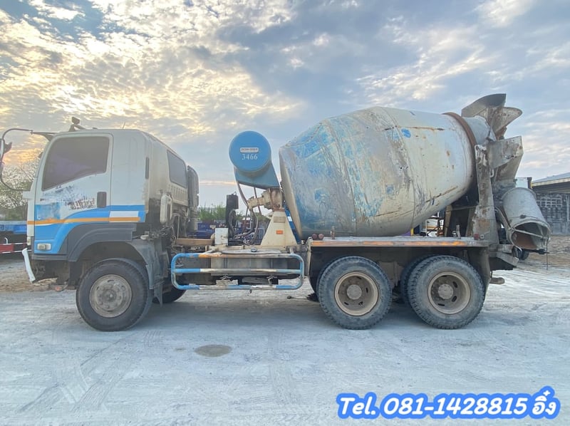 สิบล้อโม่ปูน ISUZU FXZ 360 แรง ปี 2557 (1762) สิบล้อโม่ปูน ISUZU FXZ 360 แรง ปี 2557 (1762)