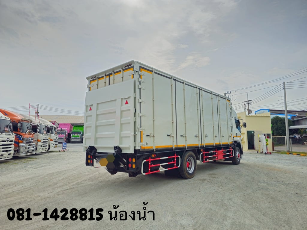 ISUZU FTR 240แรงม้า รถบรรทุก 6ล้อ ตู้แห้ง ปี2021 (5105) ISUZU FTR 240แรงม้า รถบรรทุก 6ล้อ ตู้แห้ง ปี2021 (5105)