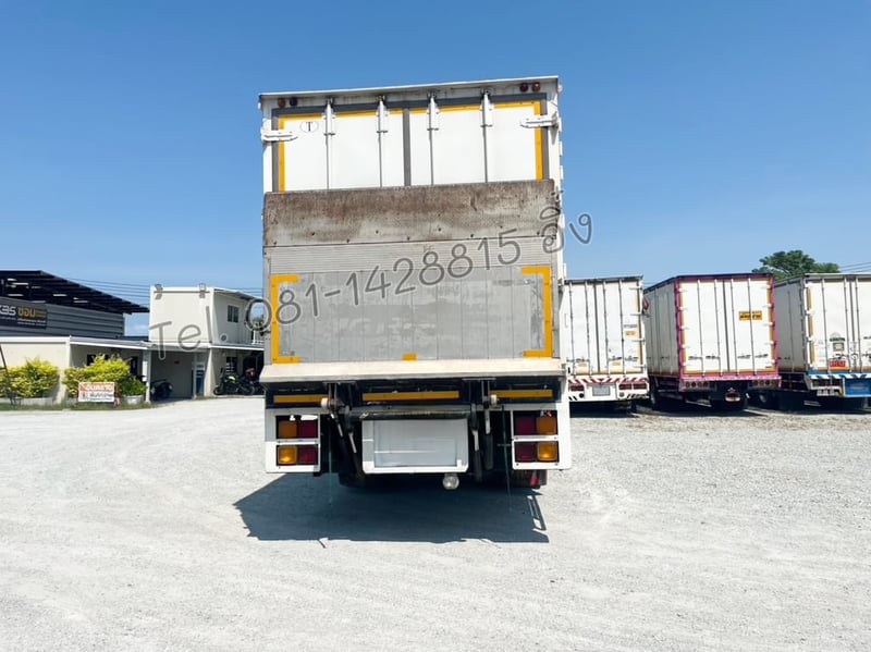 หกล้อตู้สิบบาน ISUZU FTR 240 แรง ปี 2565 (2375) หกล้อตู้สิบบาน ISUZU FTR 240 แรง ปี 2565 (2375)