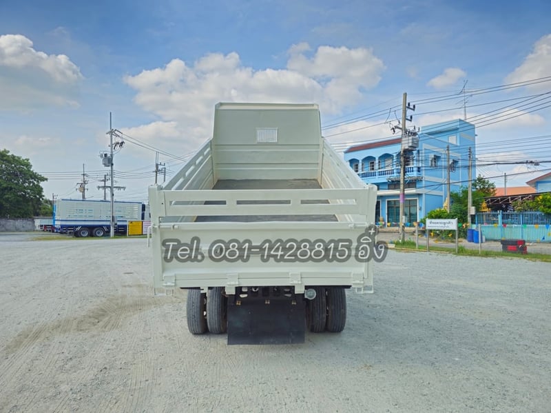 หกล้อดั้มพ์ ISUZU FRR 210 แรงม้า ปี 64  (3221)