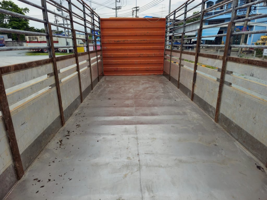 🚚 หกล้อคอก ISUZU FRR 210 แรง ปี 2563 (3563) 🚚 หกล้อคอก ISUZU FRR 210 แรง ปี 2563 (3563)