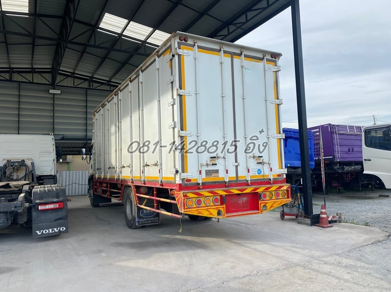 หกล้อตู้สิบบาน ISUZU FTR 240 แรง ปี 2561 (8202) หกล้อตู้สิบบาน ISUZU FTR 240 แรง ปี 2561 (8202)