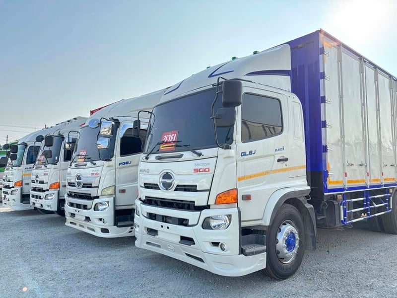 รถตู้สิบบาน