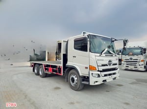 สิบล้อพื้นเรียบ HINO FL8J 260 แรง ปี 2560(1784)