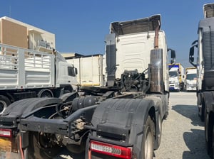 สิบล้อหัวลาก VOLVO FH 440 แรงม้า สองเพลา ปี 2558  (8454)