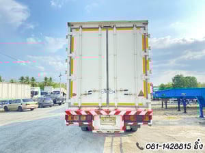 หกล้อตู้สิบบาน HINO FL8J 212 แรง ปี 2558 (0416) 