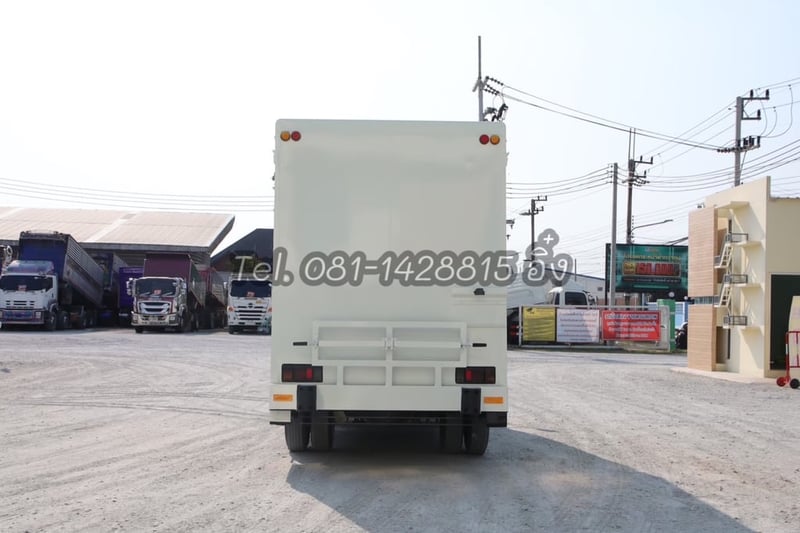 💥💥ลดล้างสต๊อก Sาคา 450,000.-💥💥 หกล้อตู้ ISUZU NMR 130 แรง ปี 2558 (5477) 💥💥ลดล้างสต๊อก Sาคา 450,000.-💥💥 หกล้อตู้ ISUZU NMR 130 แรง ปี 2558 (5477)