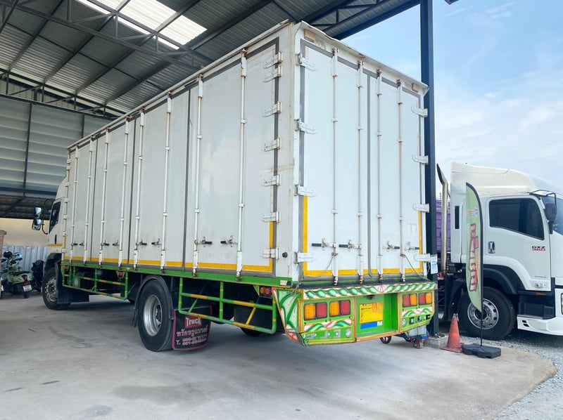 หกล้อตู้สิบบาน ISUZU FTR 240 ปี 2560 (0651)