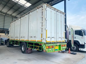 หกล้อตู้สิบบาน ISUZU FTR 240 ปี 2560 (0651)