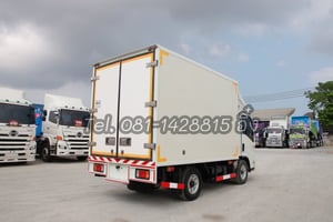สี่ล้อตู้เย็น ISUZU NLR 130 แรง ปี 2566 (8088)
