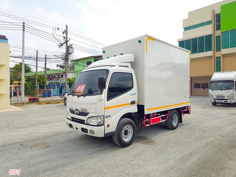 สี่ล้อตู้ HINO XZU 136 แรง ปี 2563  (637)
