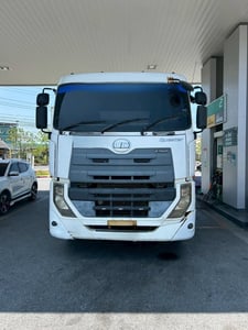 สิบล้อหัวลาก UD GWE 370 แรง ปี 2558 (3413) สิบล้อหัวลาก UD GWE 370 แรง ปี 2558 (3413)