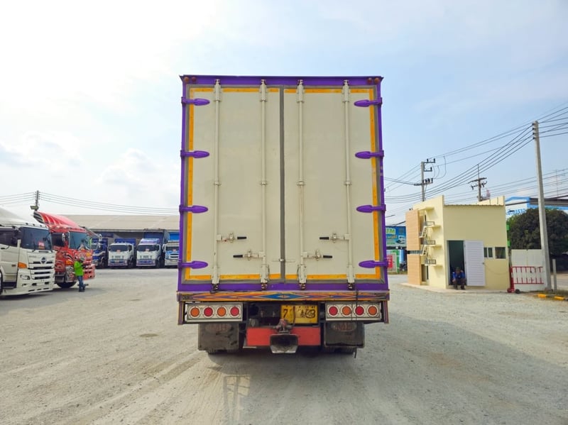 สิบล้อตู้สิบบาน HINO FL8J 260 แรง ปี 2560 (3133)
