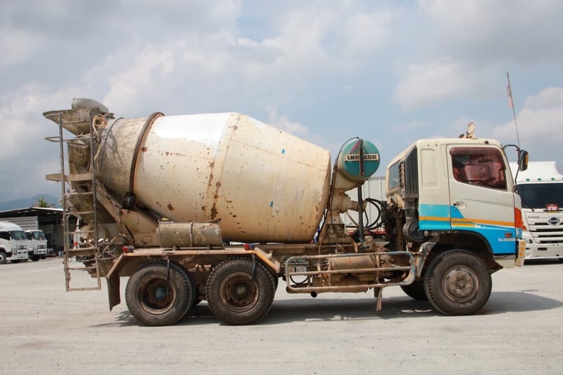 สิบล้อโม่ปูน HINO FM1A 330 แรง ปี 2555 (0742)