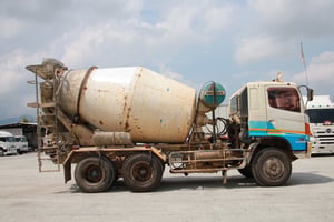 สิบล้อโม่ปูน HINO FM1A 330 แรง ปี 2555 (0742)
