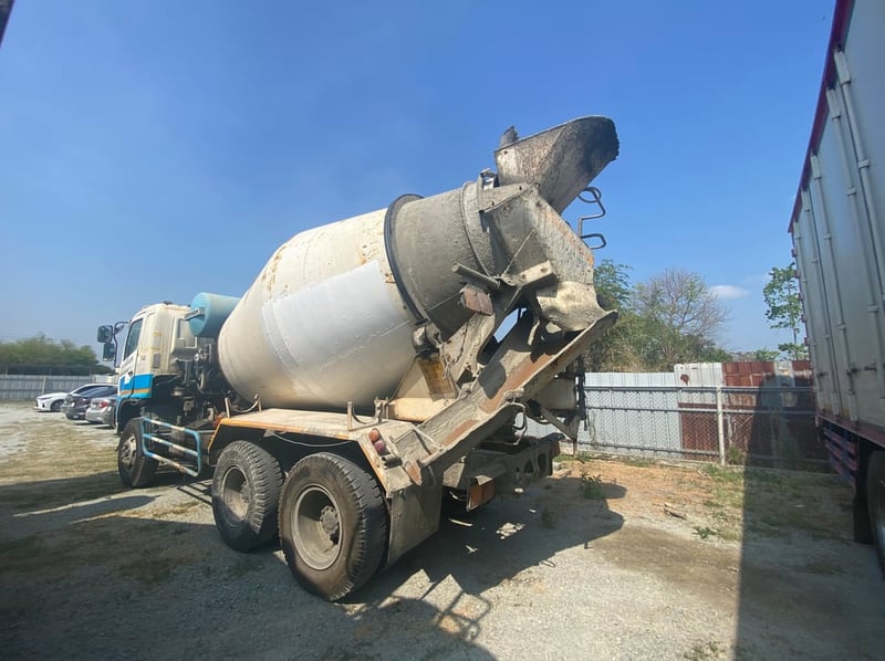 สิบล้อโม่ปูน HINO FM1A 330 แรง ปี 2555 (0741)