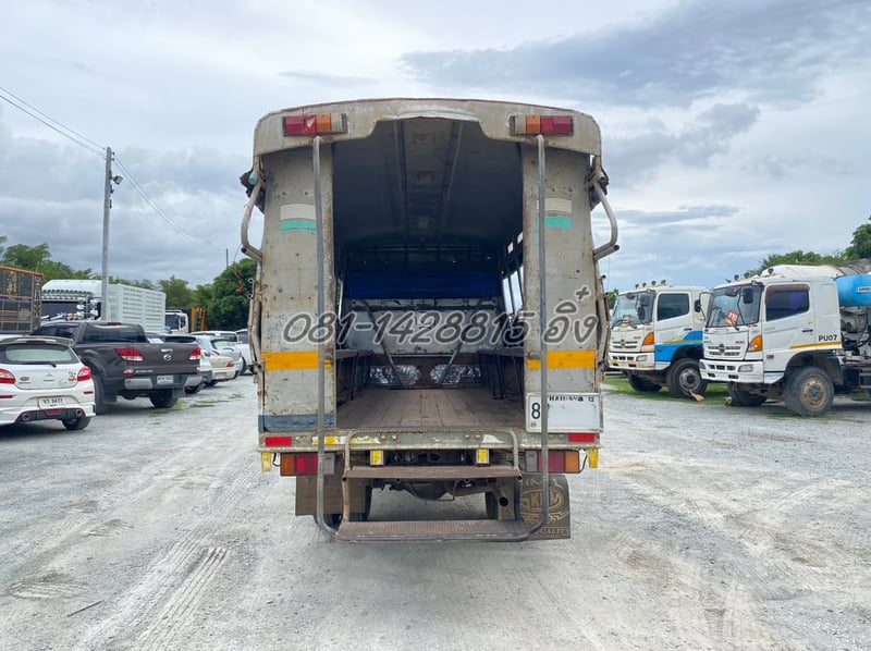 หกล้อโดยสาร ISUZU NMR 130 แรง ปี57 (4930)