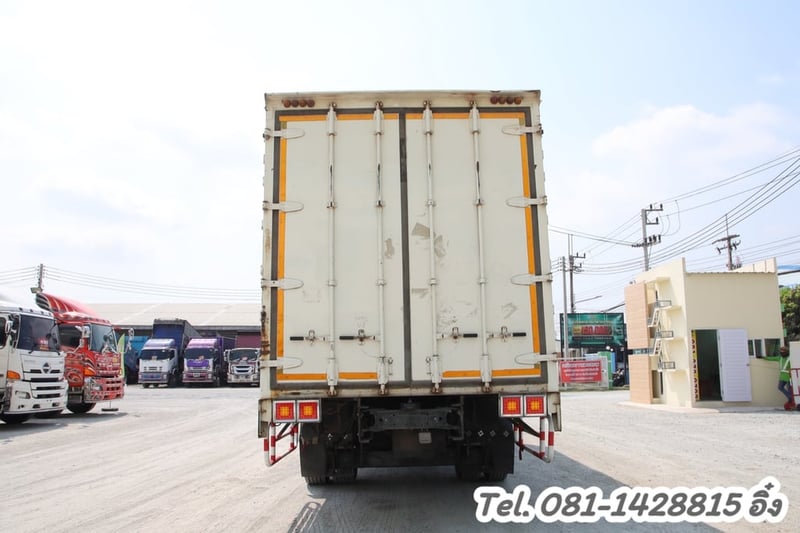 หกล้อตู้สิบบาน HINO FG8J 240 แรง ปี 2561 (4378)
