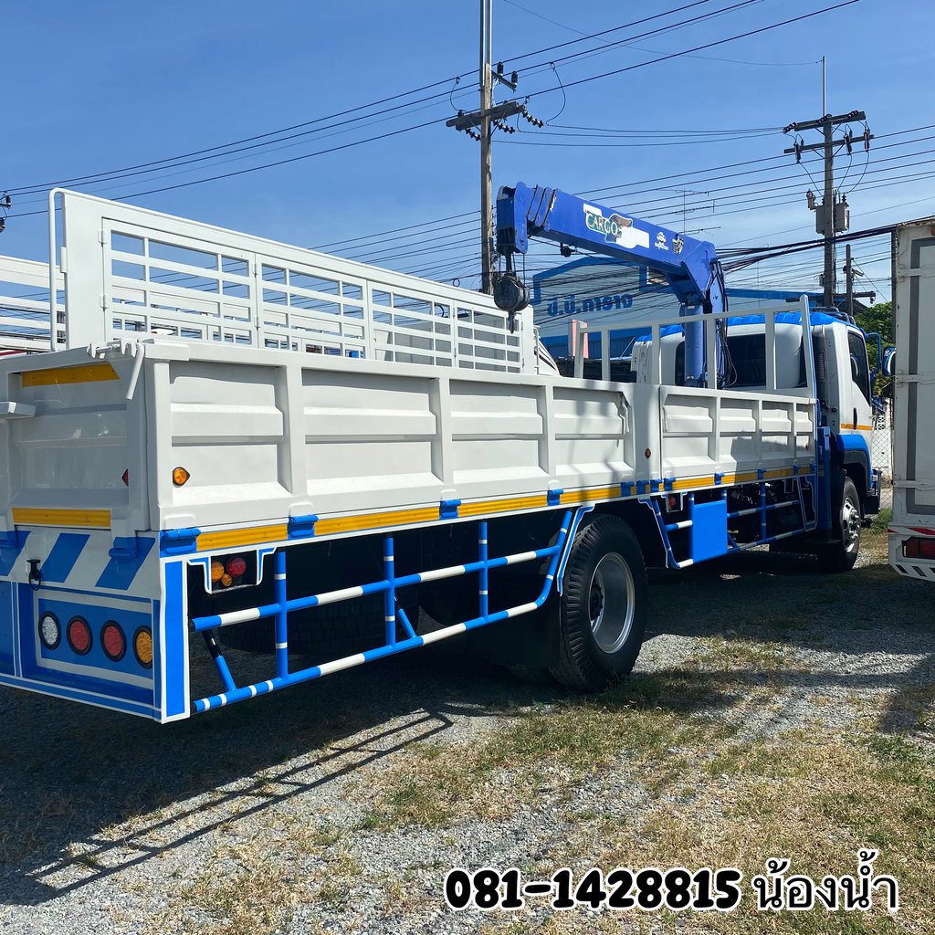 ISUZU FTR 240แรงม้า รถบรรทุก 6ล้อ กระบะเหล็กติดเครน ปี2014 (6774)