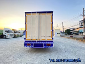 หกล้อตู้สิบบาน ISUZU NPR 150 แรง ปี 2565 (5464) หกล้อตู้สิบบาน ISUZU NPR 150 แรง ปี 2565 (5464)