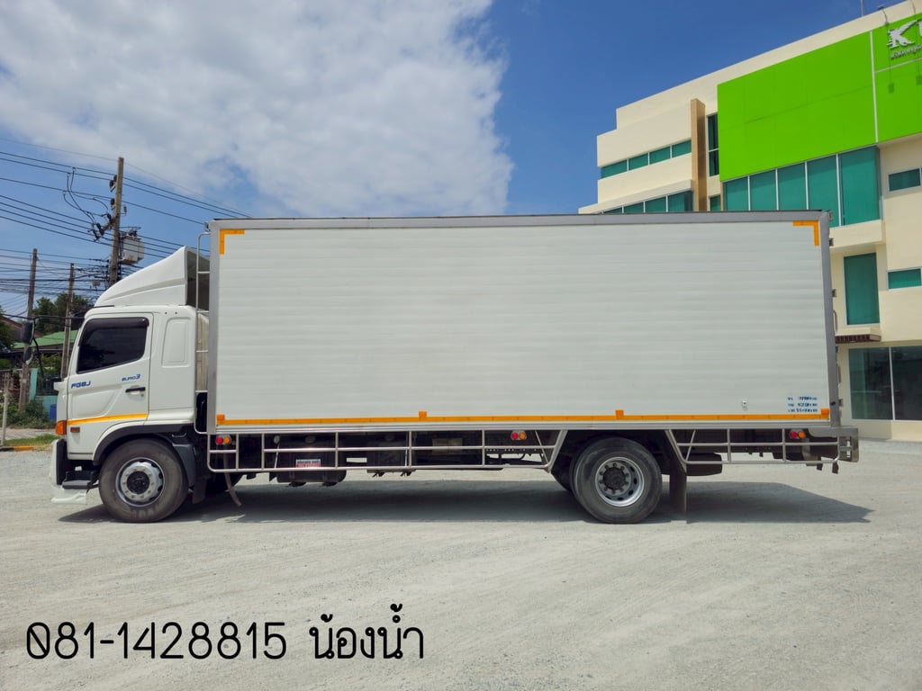 หกล้อตู้เย็น HINO FG8J 240แรง ปี 2565 (4212) หกล้อตู้เย็น HINO FG8J 240แรง ปี 2565 (4212)