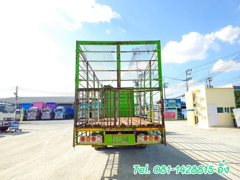 สิบล้อคอก ISUZU  FVM 240 แรง ปี 2560 (2720)