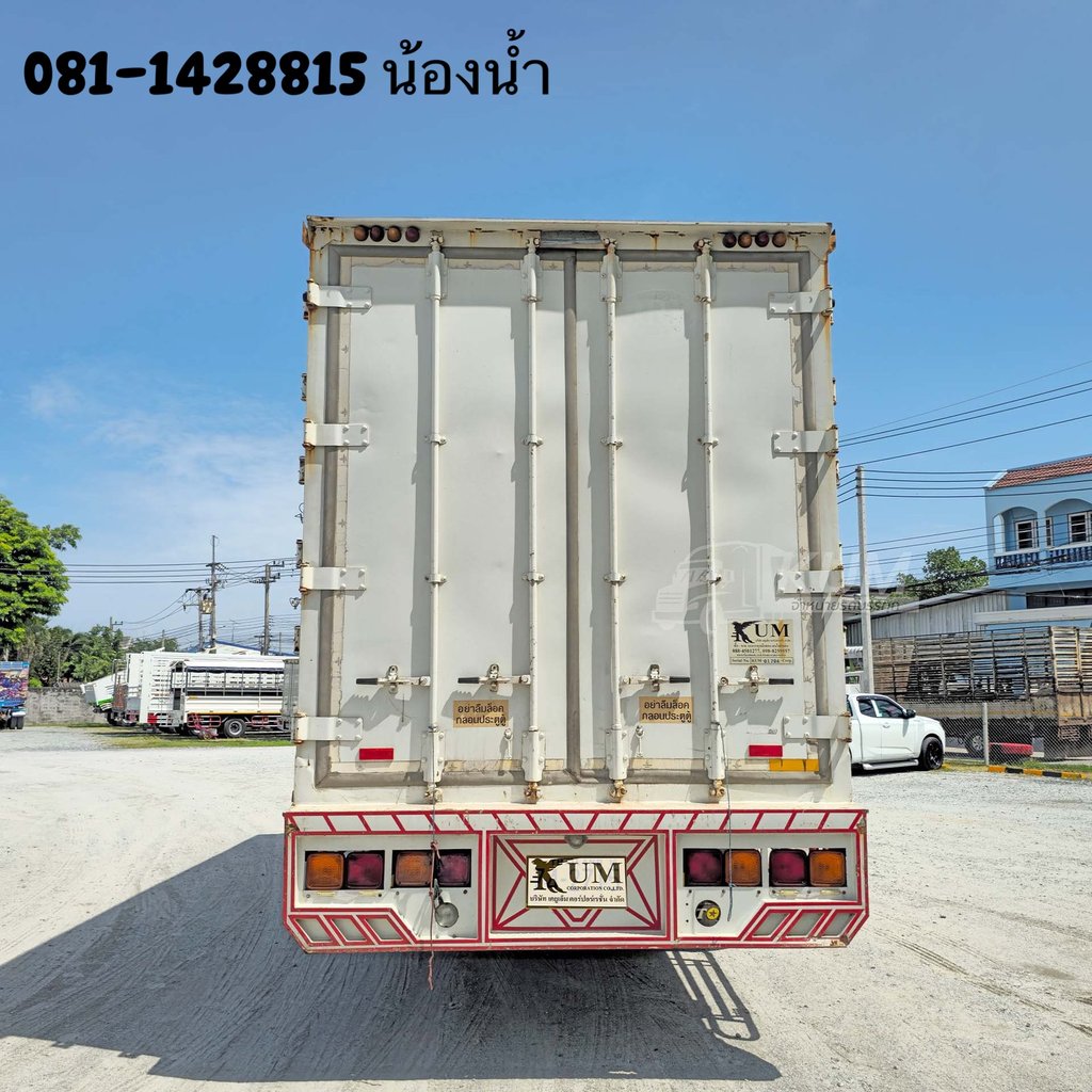 ISUZU FTR 240แรงม้า รถบรรทุก 6ล้อ ตู้แห้ง ปี2015 (2715) ISUZU FTR 240แรงม้า รถบรรทุก 6ล้อ ตู้แห้ง ปี2015 (2715)