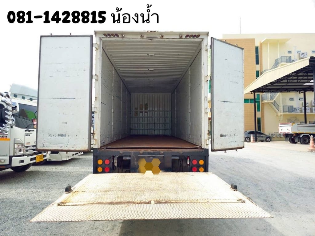 ISUZU FTR 240แรงม้า รถบรรทุก 6ล้อ ตู้แห้ง ปี2021 (5105) ISUZU FTR 240แรงม้า รถบรรทุก 6ล้อ ตู้แห้ง ปี2021 (5105)