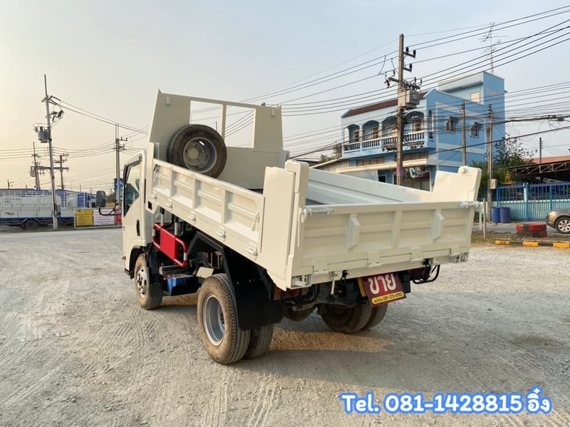 หกล้อดั้มพ์ ISUZU NMR 130 แรง ปี 2564 (3781)