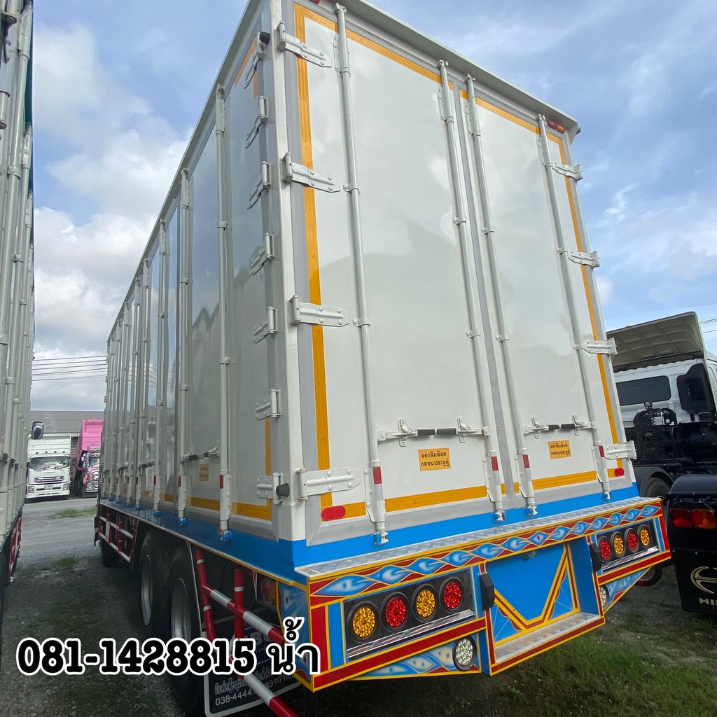 🚚 สิบล้อตู้ ISUZU FVM 240 แรง เพลาเดียว ปี 2556 (4822) 🚚 สิบล้อตู้ ISUZU FVM 240 แรง เพลาเดียว ปี 2556 (4822)