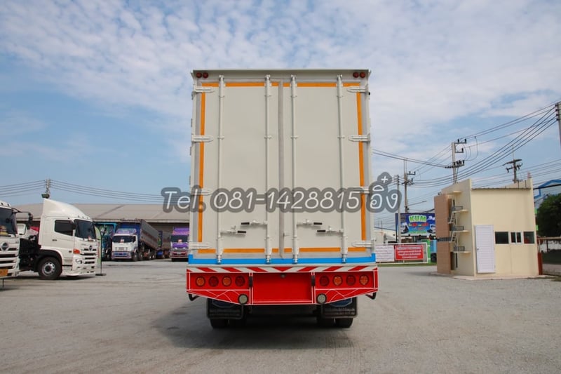 สิบล้อตู้สิบบาน HINO FL8J 260 แรง ปี 2560 (0511) สิบล้อตู้สิบบาน HINO FL8J 260 แรง ปี 2560 (0511)