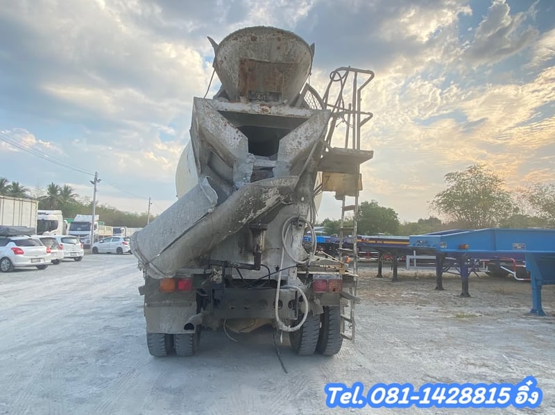 สิบล้อโม่ปูน ISUZU FXZ 360 แรง ปี 2557 (1762) สิบล้อโม่ปูน ISUZU FXZ 360 แรง ปี 2557 (1762)