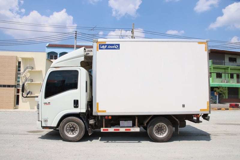 สี่ล้อตู้เย็น ISUZU NLR 130 แรง ปี 2566 (8088)                