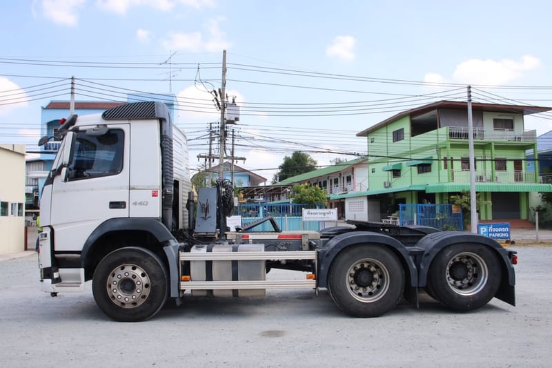 สิบล้อหัวลาก Volvo FM 440 แรง ปี 2560 (0248)