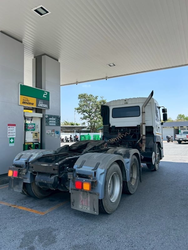 สิบล้อหัวลาก UD GWE 370 แรง ปี 2558 (3413) สิบล้อหัวลาก UD GWE 370 แรง ปี 2558 (3413)