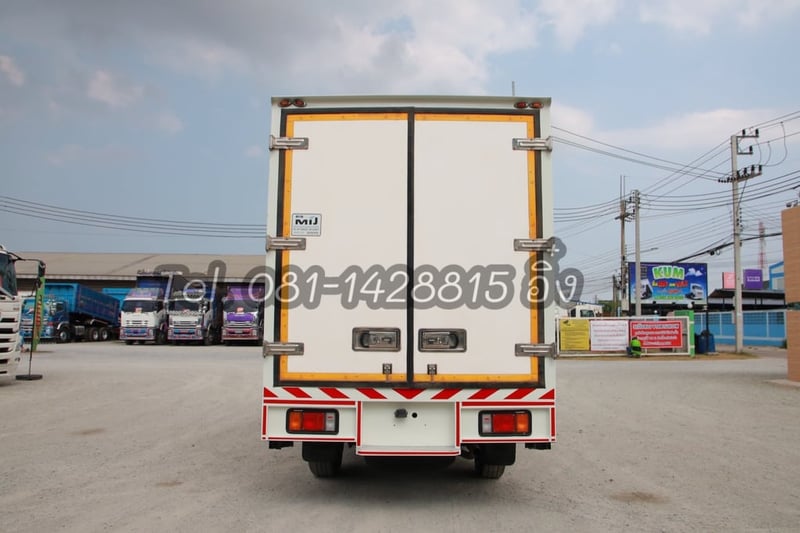 สี่ล้อตู้เย็น ISUZU NLR 130 แรง ปี 2566 (8088) สี่ล้อตู้เย็น ISUZU NLR 130 แรง ปี 2566 (8088)