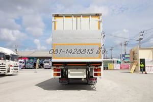 หกล้อตู้สิบบาน ISUZU FTR 240 แรง ปี 2565 (2375) หกล้อตู้สิบบาน ISUZU FTR 240 แรง ปี 2565 (2375)