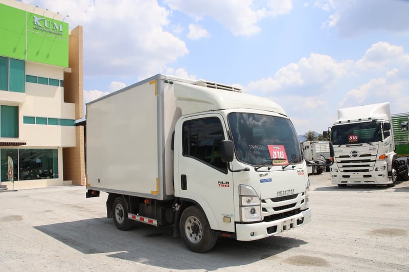 สี่ล้อตู้เย็น ISUZU NLR 130 แรง ปี 2566 (8088)
