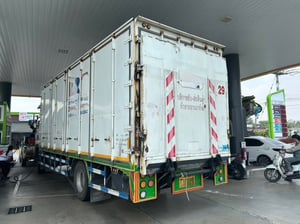 หกล้อตู้สิบบบาน ISUZU FTR 240 แรง ปี2559 (3447)