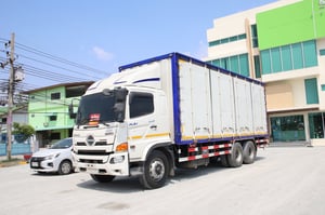 สิบล้อตู้สิบบาน HINO FL8J 260 แรง ปี 2566 (1698) สิบล้อตู้สิบบาน HINO FL8J 260 แรง ปี 2566 (1698)