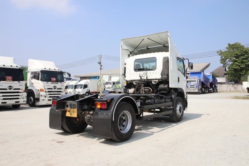 หกล้อหัวลาก ISUZU FTR 240 แรง ปี 2565 (2712)