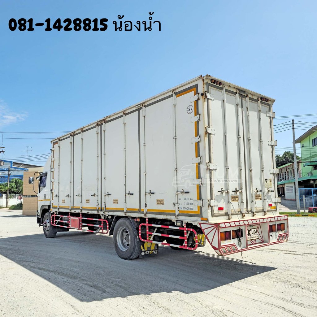 ISUZU FTR 240แรงม้า รถบรรทุก 6ล้อ ตู้แห้ง ปี2015 (2715) ISUZU FTR 240แรงม้า รถบรรทุก 6ล้อ ตู้แห้ง ปี2015 (2715)