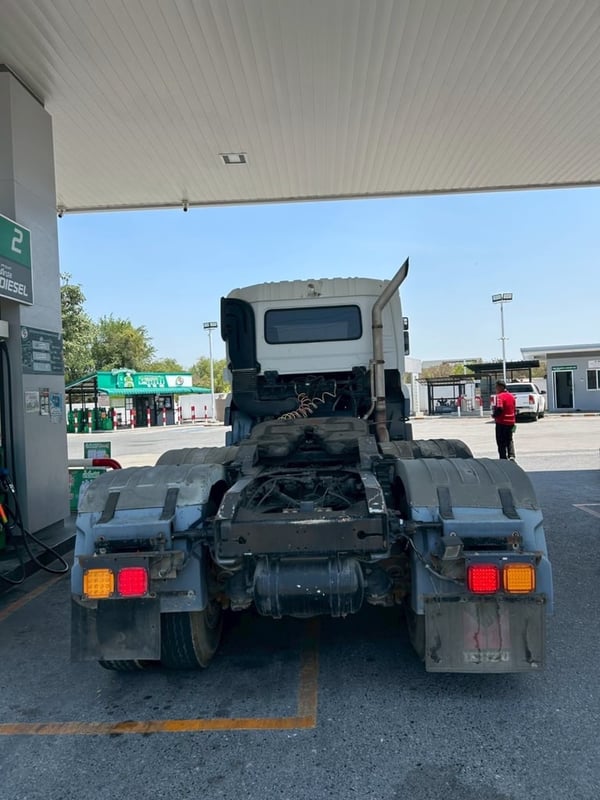 สิบล้อหัวลาก UD GWE 370 แรง ปี 2558 (3413) สิบล้อหัวลาก UD GWE 370 แรง ปี 2558 (3413)