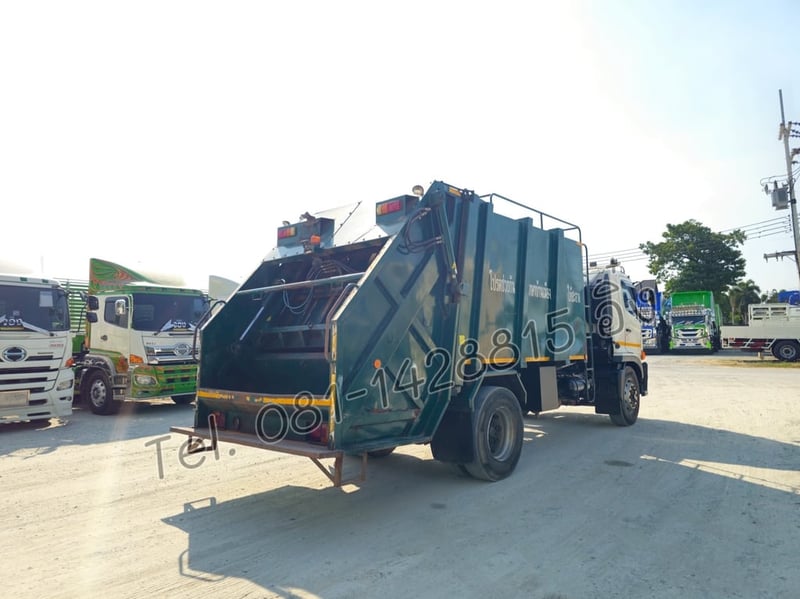 หกล้อบรรทุกขยะ HINO FG8J 240 แรง ปี 2566(4084) หกล้อบรรทุกขยะ HINO FG8J 240 แรง ปี 2566(4084)