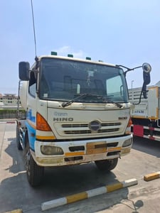 สิบล้อโม่ปูน HINO FM1A 330 แรง ปี 2555 (0741) สิบล้อโม่ปูน HINO FM1A 330 แรง ปี 2555 (0741)