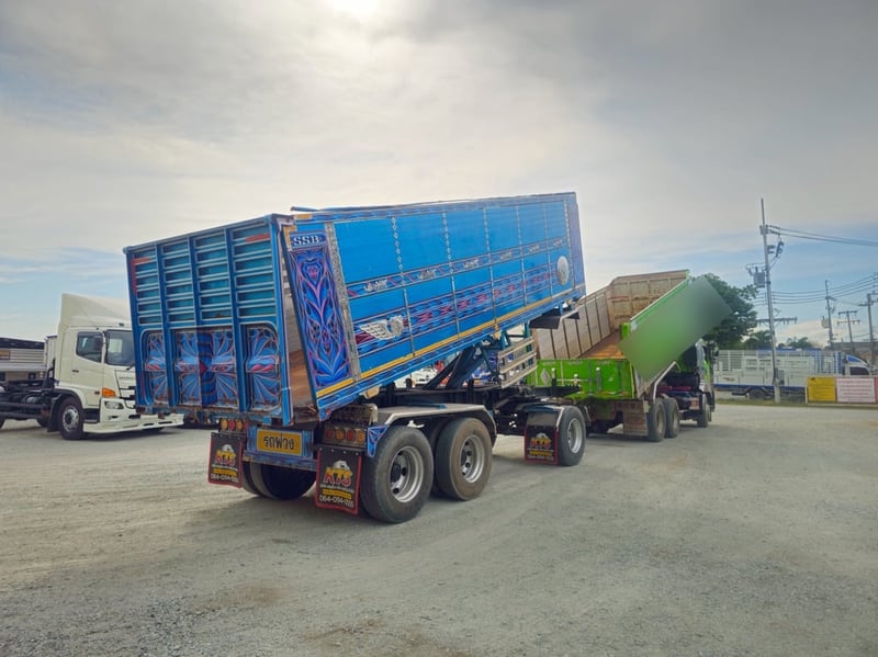 สิบล้อดั้มพ์ HINO FM1A 344 แรง ปี 2566 + หางดั้มพ์ สามเพลา อู่ ส.สมบัติ ปี 2565 (5902 2075) สิบล้อดั้มพ์ HINO FM1A 344 แรง ปี 2566 + หางดั้มพ์ สามเพลา อู่ ส.สมบัติ ปี 2565 (5902 2075)