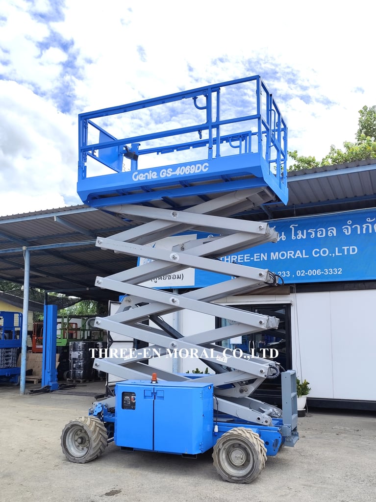 รถกระเช้า Scissor Lift Genie GS4069DC รถกระเช้า Scissor Lift Genie GS4069DC