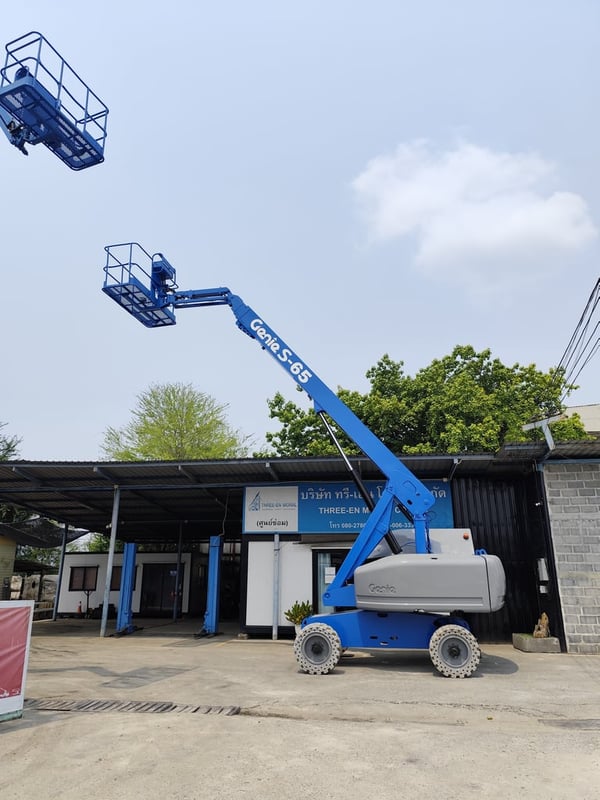 รถกระเช้า Boom Lift Genie S65