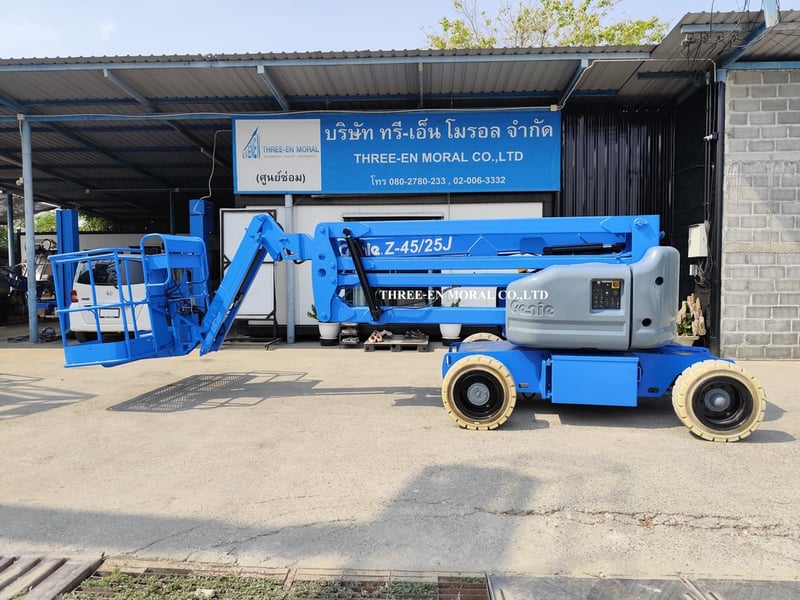 รถกระเช้า Boom Lift Genie Z45-25J รถกระเช้า Boom Lift Genie Z45-25J